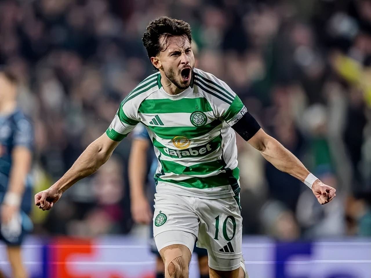 勒沃库森两名边后卫格里马尔多-开云在线登录