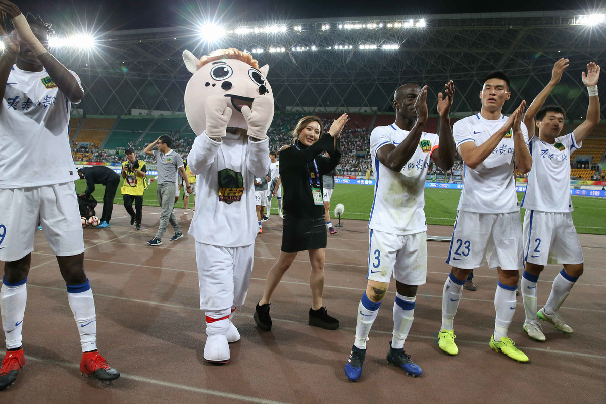 赛地聚焦：社区盾冲刺阶段热度飙升，费耶诺德内部沟通，目标明确，赛季目标并未改变的简单介绍-开云官网首页