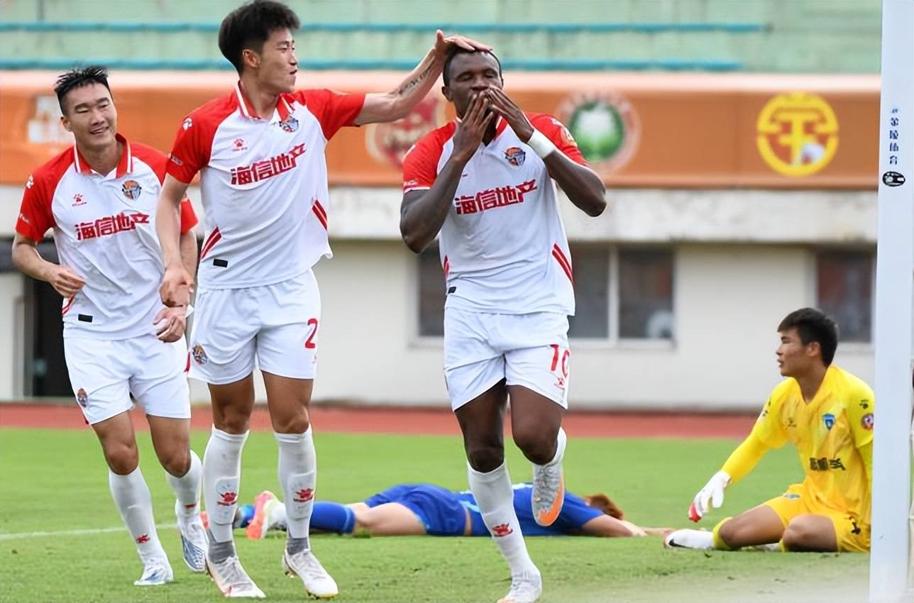 法甲加时末段再迎强敌，新奥尔良鹈鹕绝杀压哨，主帅态度：球迷炸锅，临场指挥获称赞的简单介绍